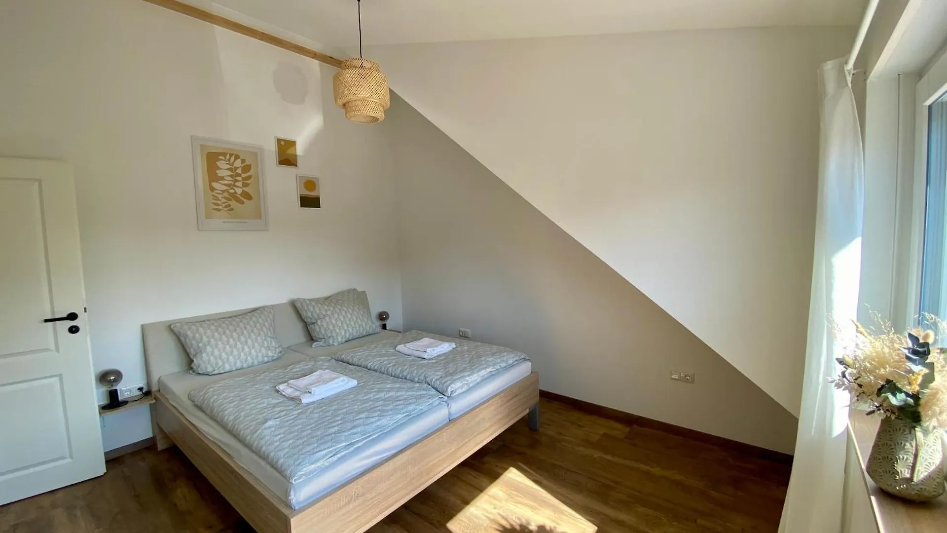 Ferienwohnung Fraenkische Auszeit Wolframs-Eschenbach 0*,  Německo